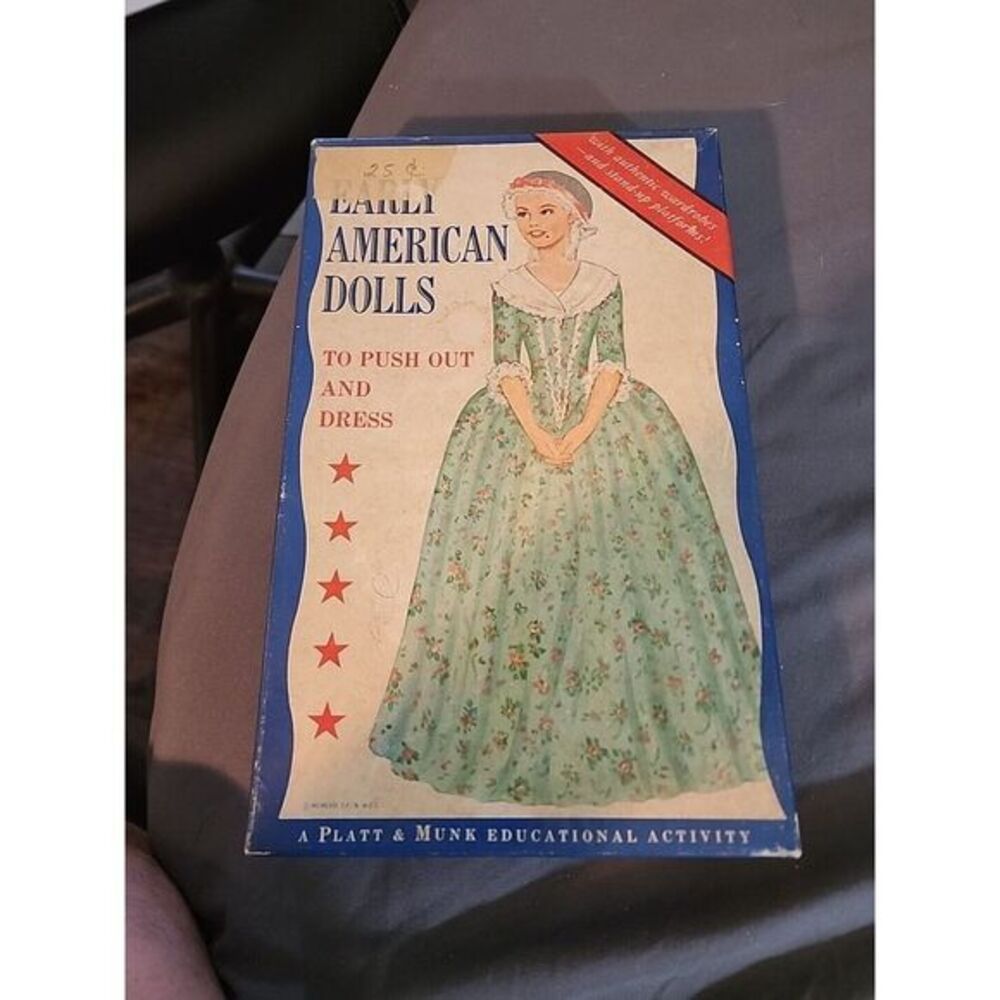 Early American Dolls Push out dolls (PAPER)and dress 1963 Platt & Munk activity